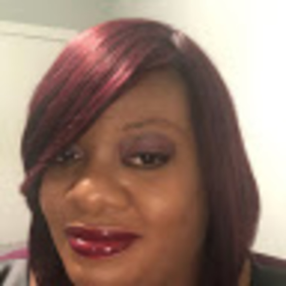 Meet your Posher, Erica - Picture 1 of 1